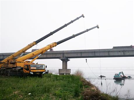 大型吊车租赁公司电话