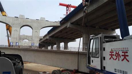 中原大桥35米厢梁架接