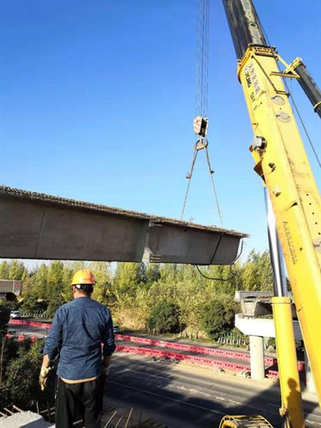 西南环跨宁洛高速30米箱梁施工