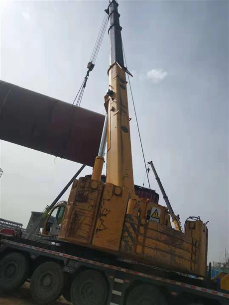 吊车作业500吨260吨配合回转窑安装