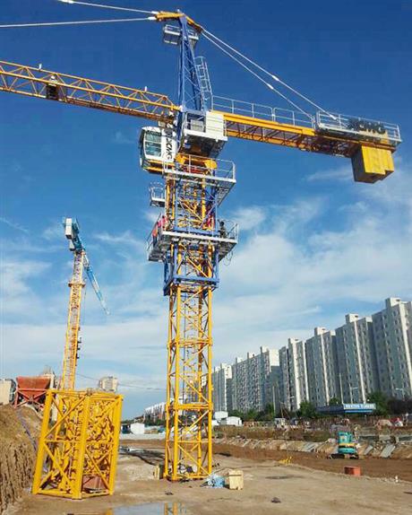 塔吊现场装卸作业